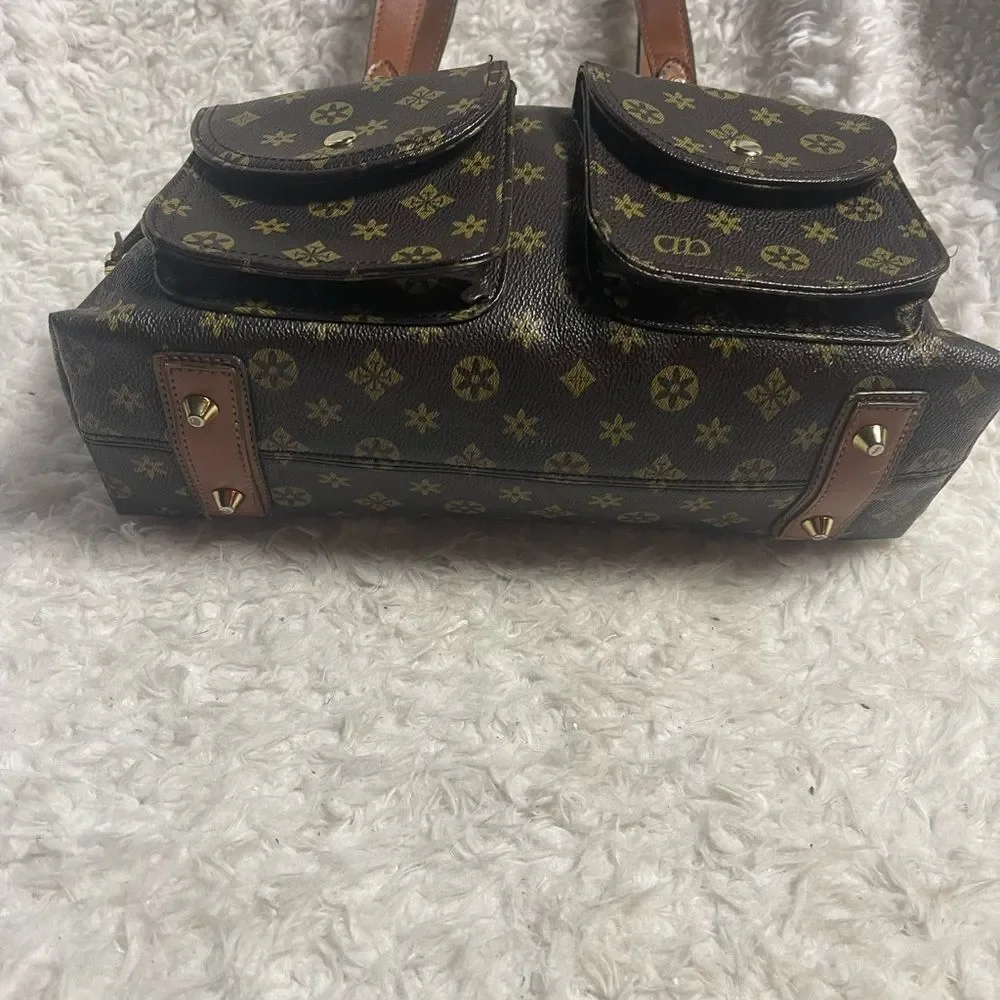Los Angeles USA synthetic Brown & Gold Patterned Satchel Bag with brown straps